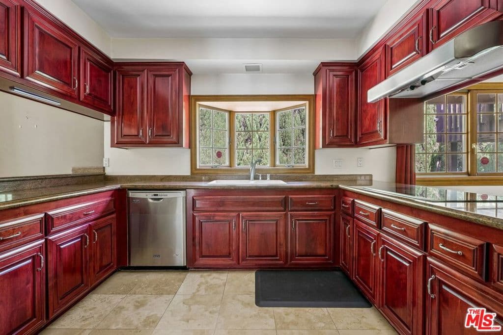 Home at 700 W Highland Avenue, Sierra Madre — photo 9 of 12