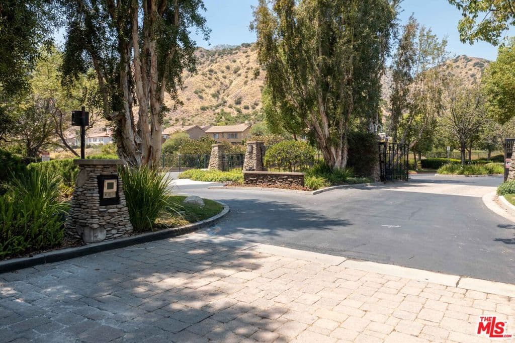 Home at 22 Moonridge Court, Azusa — photo 4 of 12