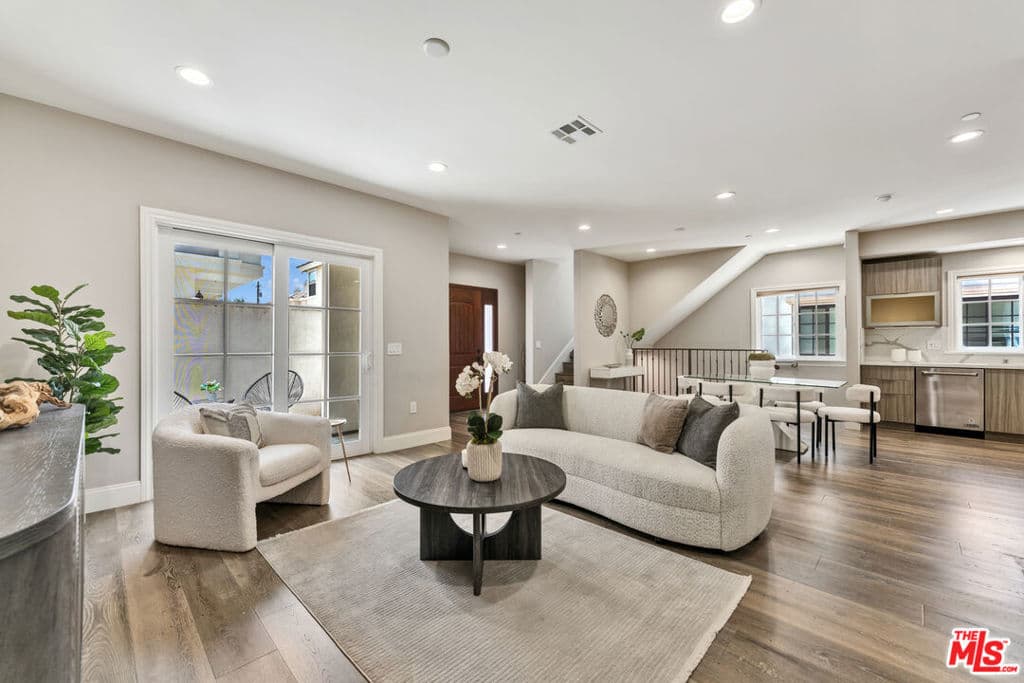 Condo at 413 California Street A, Arcadia — photo 2 of 12