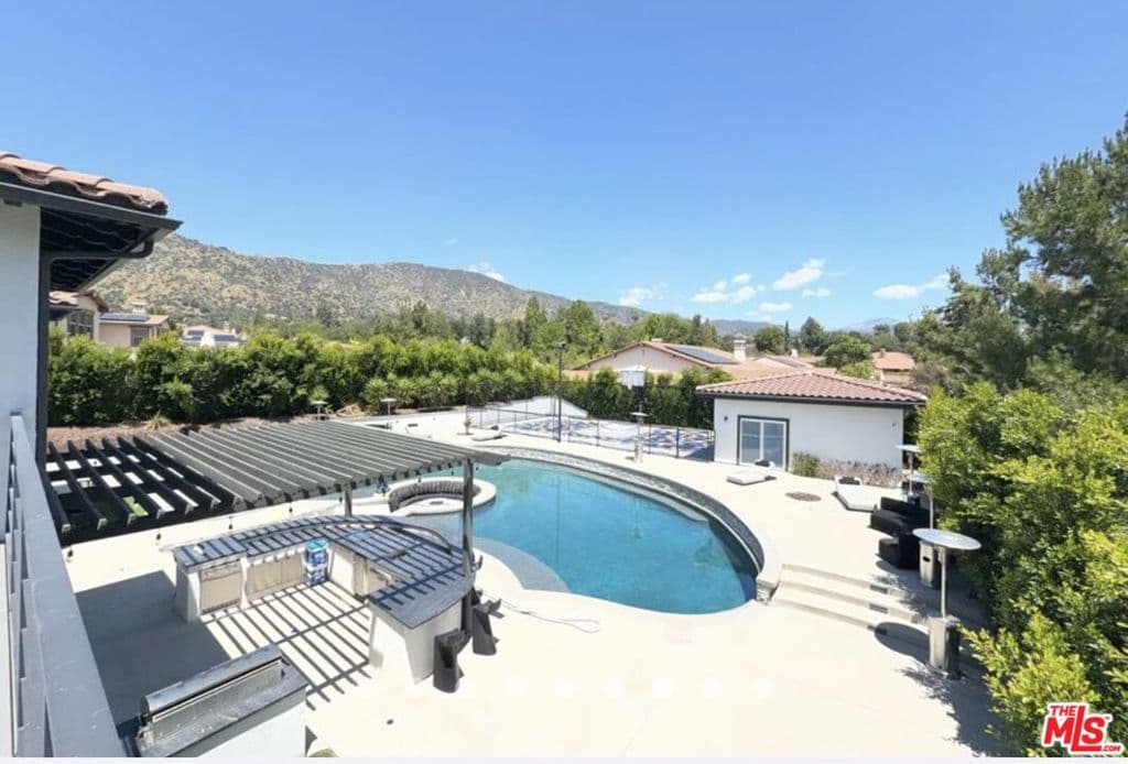 Home at 248 Snapdragon Lane, Glendora — photo 2 of 6