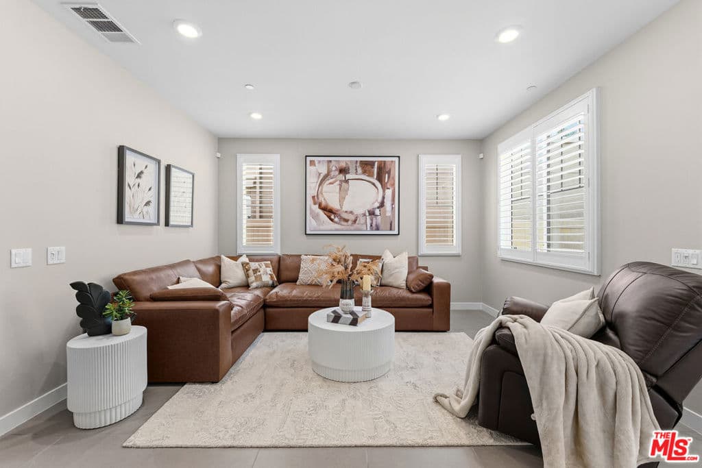 Home at 41 Savannah Court, Pomona — photo 1 of 12