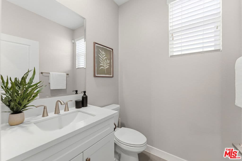 Home at 41 Savannah Court, Pomona — photo 11 of 12