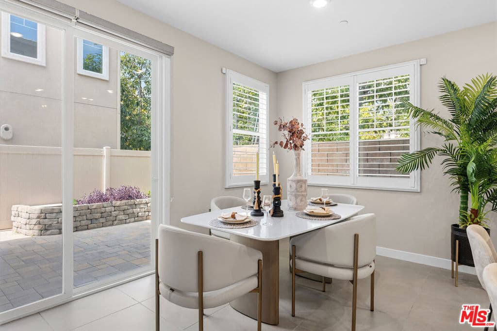 Home at 41 Savannah Court, Pomona — photo 6 of 12