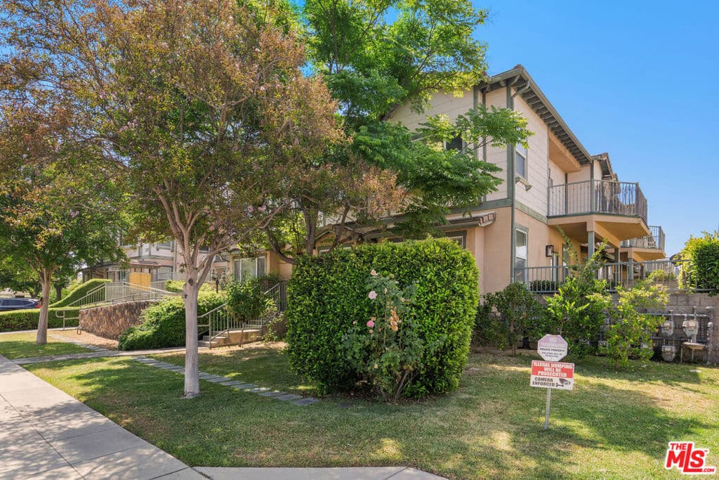 Condo at 1128 W Duarte Road A, Arcadia — photo 2 of 12