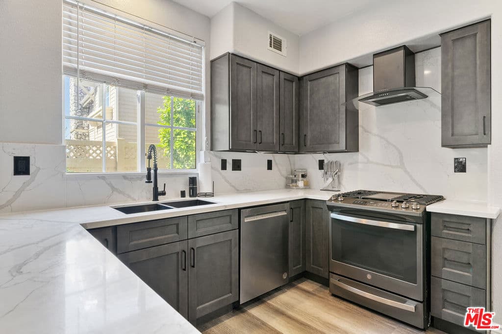 Home at 432 Middlebury Court, Claremont — photo 1 of 12