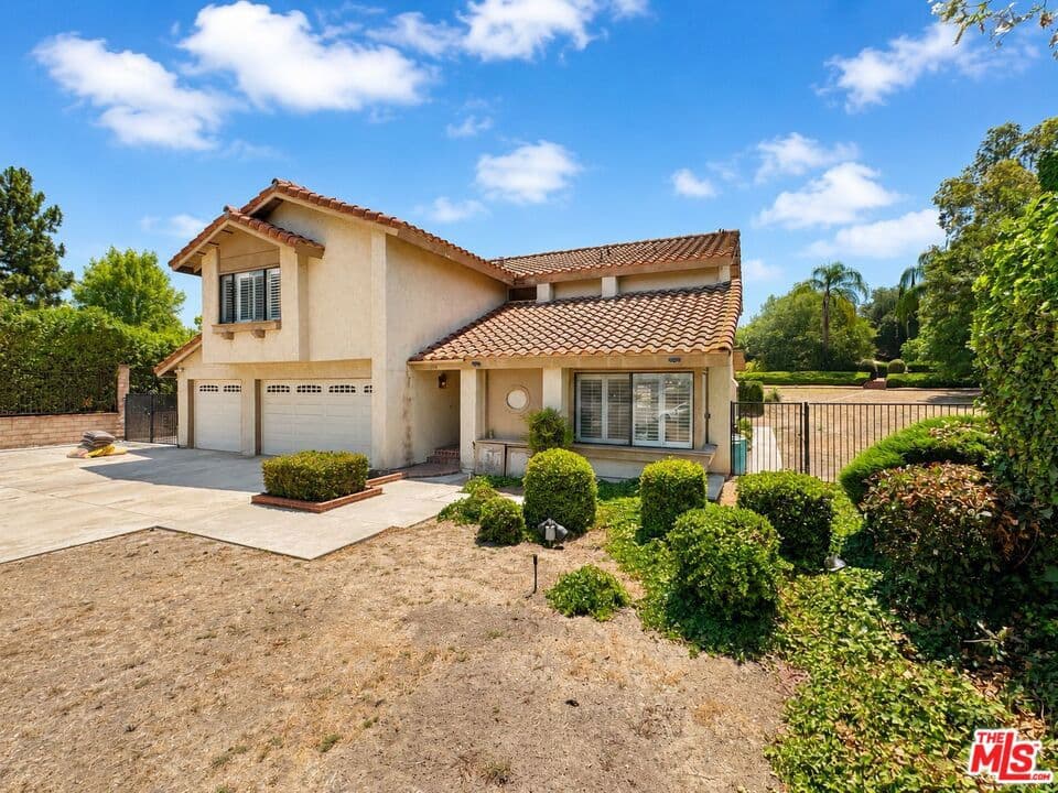Home at 110 Horseshoe Circle, West Covina — photo 2 of 12