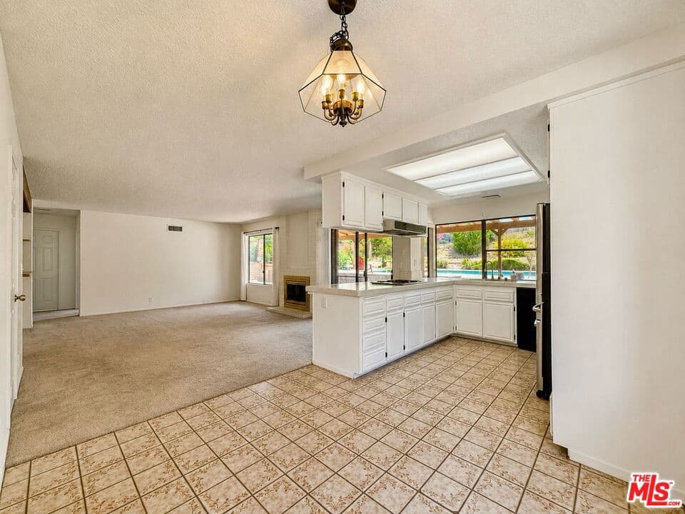 Home at 110 Horseshoe Circle, West Covina — photo 11 of 12