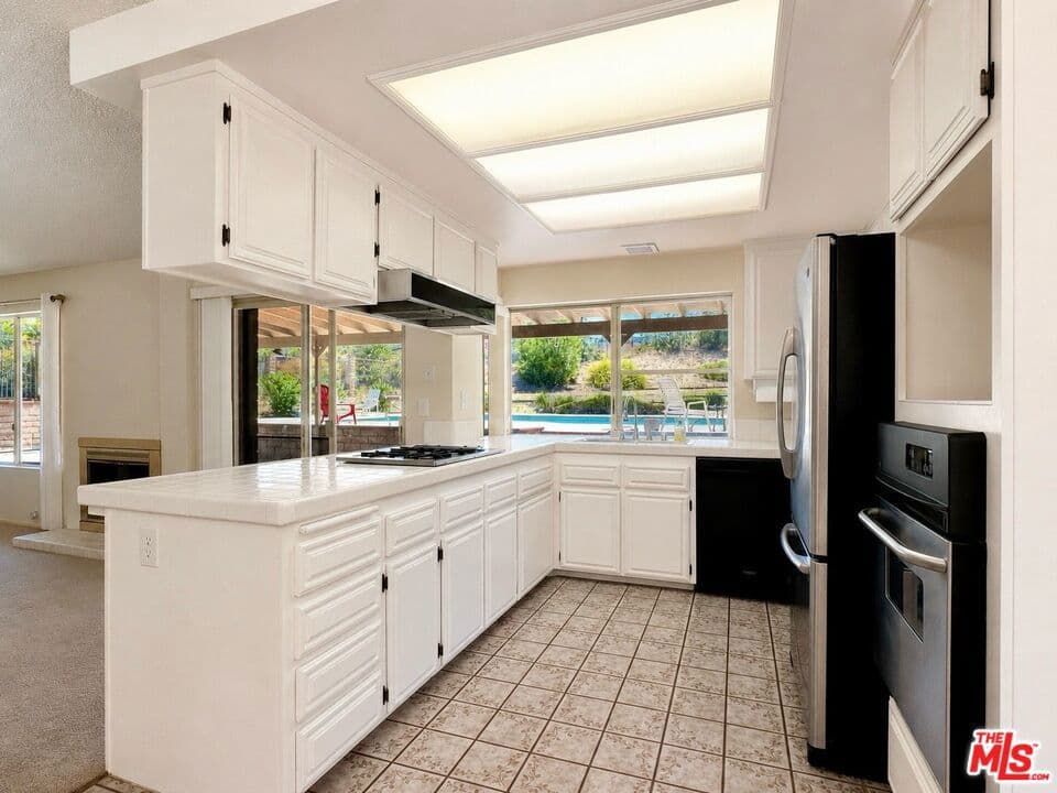 Home at 110 Horseshoe Circle, West Covina — photo 12 of 12