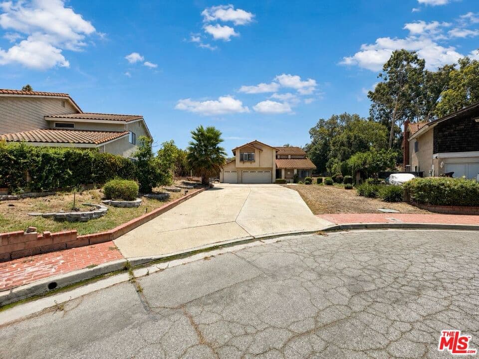 Home at 110 Horseshoe Circle, West Covina — photo 6 of 12