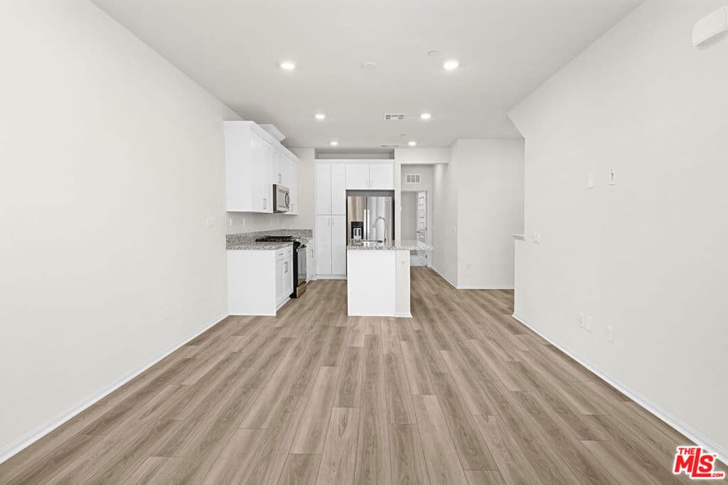 Condo at 220 Lockhart Way, West Covina — photo 11 of 12