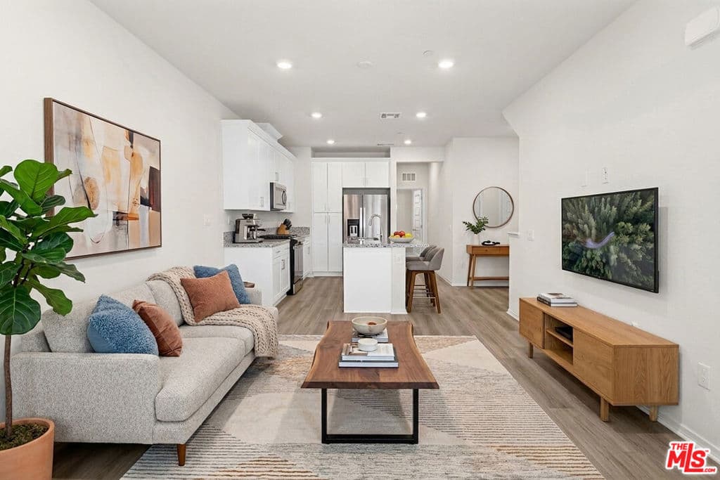 Condo at 220 Lockhart Way, West Covina — photo 10 of 12