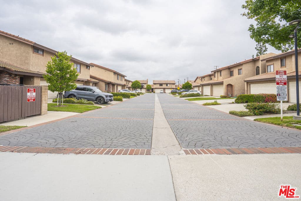 Condo at 1071 N Glendora Avenue, Covina — photo 3 of 12