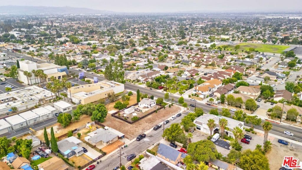 Home at 14420 Cavette Place, Baldwin Park — photo 10 of 12