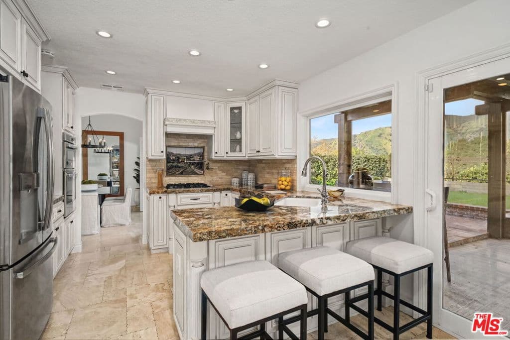 Home at 6497 Country Club Drive, La Verne — photo 10 of 12