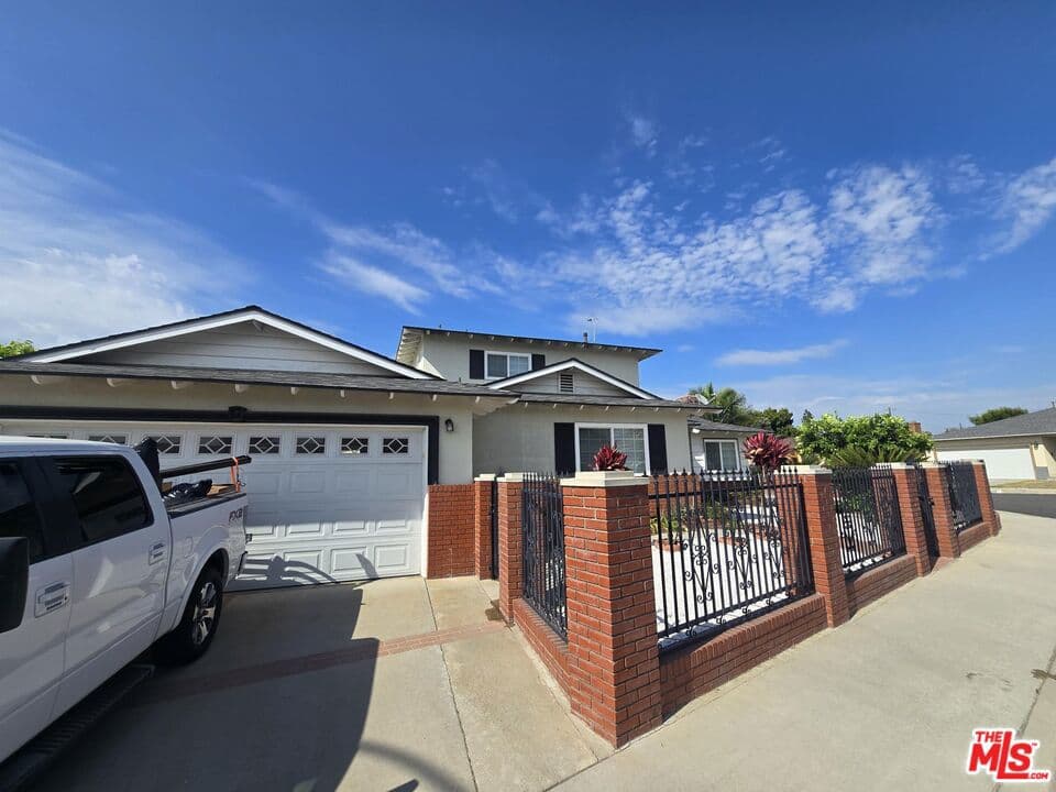 Home at 11515 Hallwood Drive, El Monte — photo 4 of 12