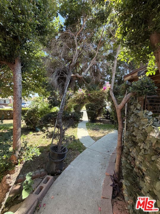 Home at 17235 E Newburgh Street, Azusa — photo 4 of 5