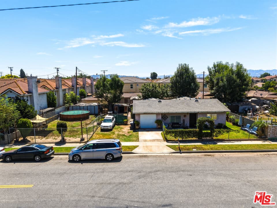 Home at 512 N Orange Avenue, La Puente — photo 3 of 12