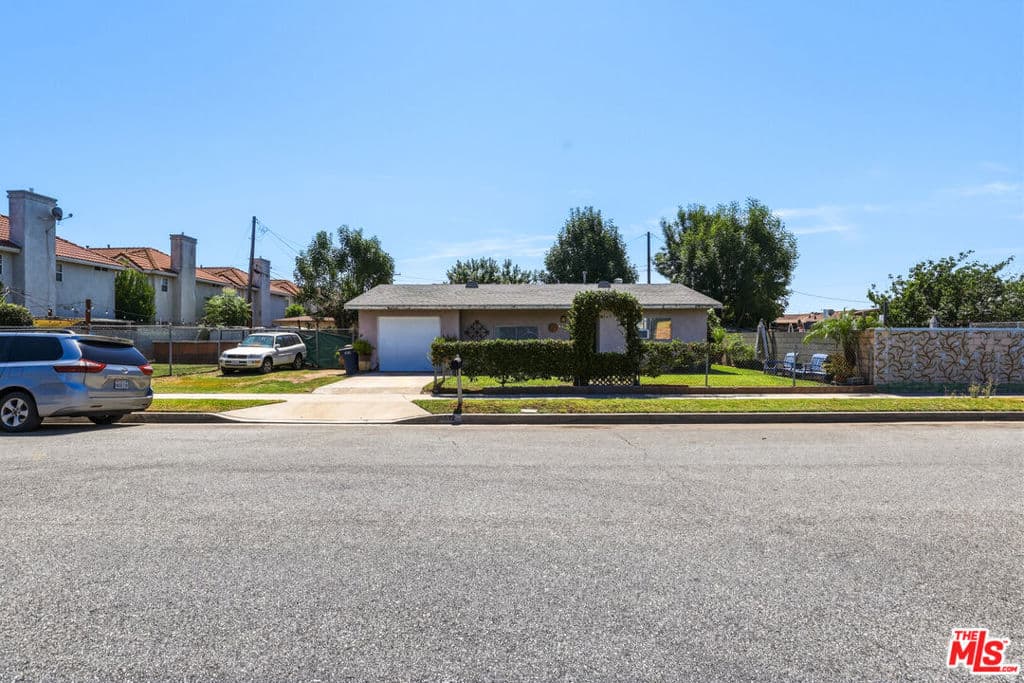 Home at 512 N Orange Avenue, La Puente — photo 6 of 12