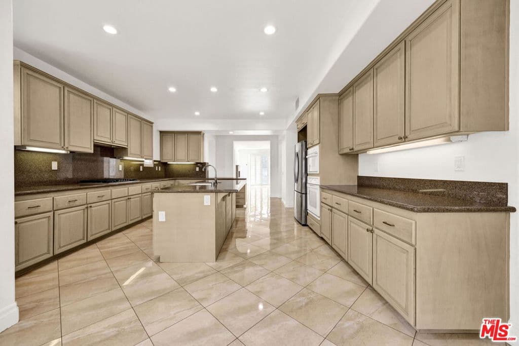 Home at 680 Adirondack Lane, Claremont — photo 11 of 12