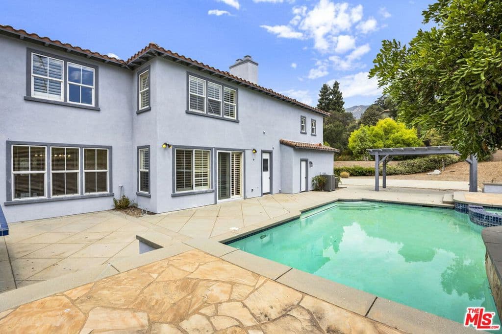 Home at 680 Adirondack Lane, Claremont — photo 6 of 12