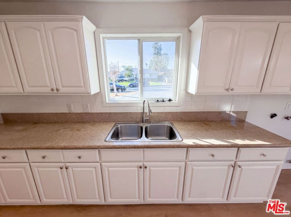 Home at 17138 Gumbiner Drive, La Puente — photo 8 of 12