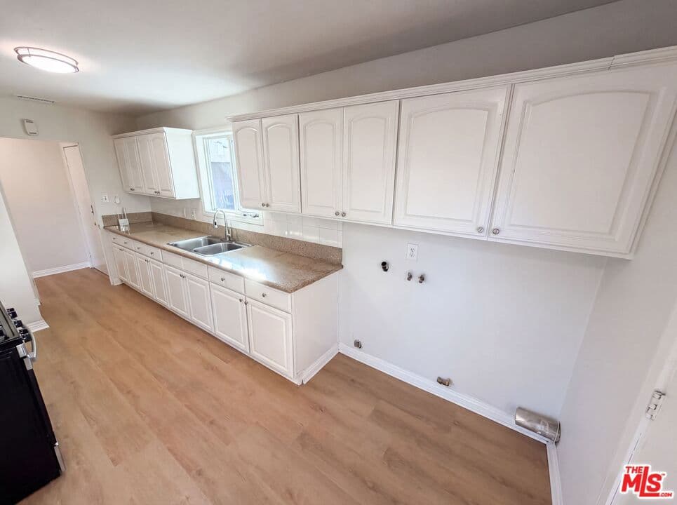 Home at 17138 Gumbiner Drive, La Puente — photo 9 of 12