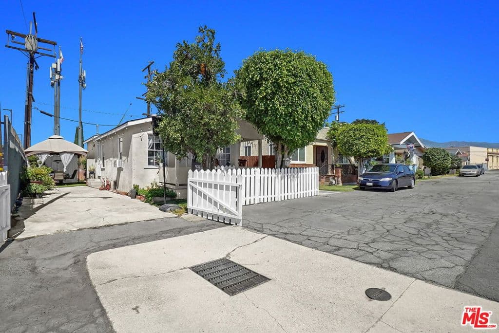 Home at 3551 Palm Drive, El Monte — photo 3 of 12