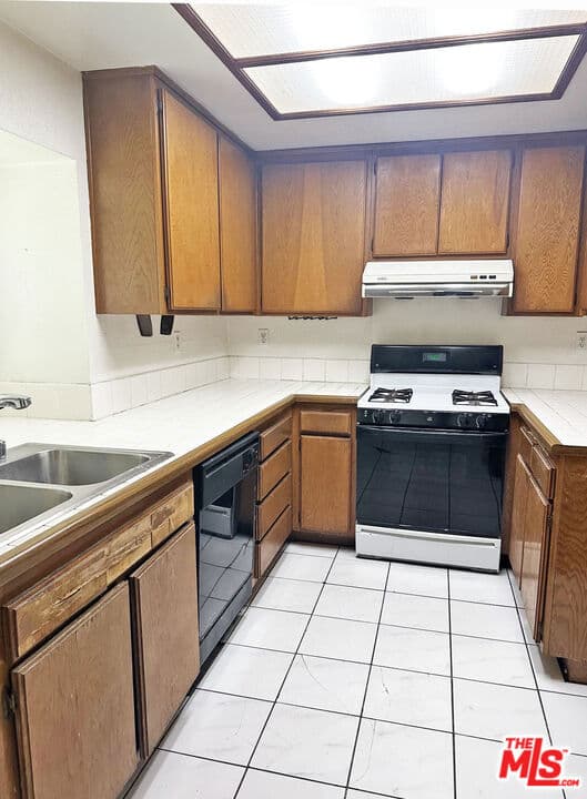 Condo at 13516 Francisquito Avenue A, Baldwin Park — photo 5 of 12
