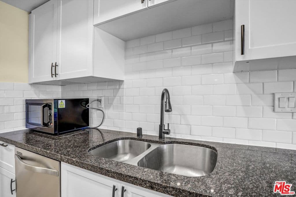 Condo at 1179 N Sunflower Avenue, Covina — photo 11 of 12