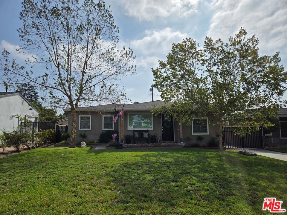 Home at 1608 Delford Avenue, Duarte — photo 1 of 12