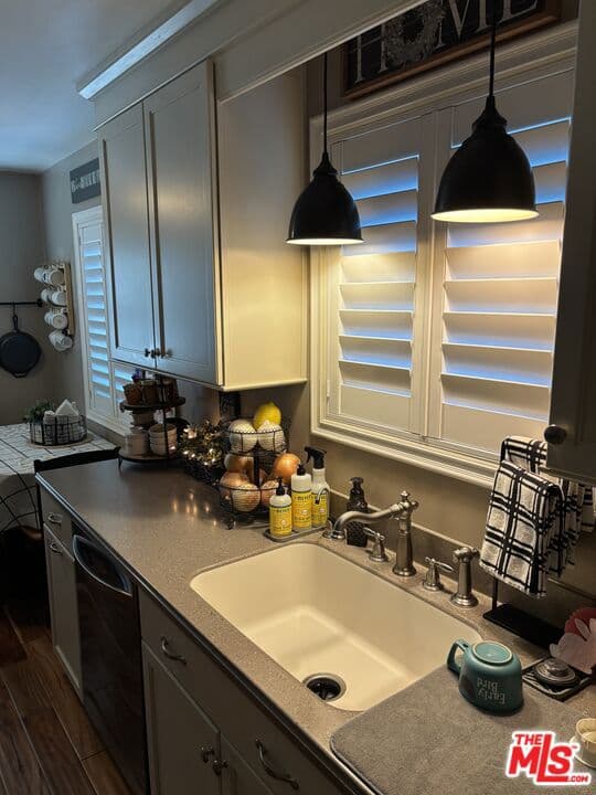 Home at 1608 Delford Avenue, Duarte — photo 5 of 12