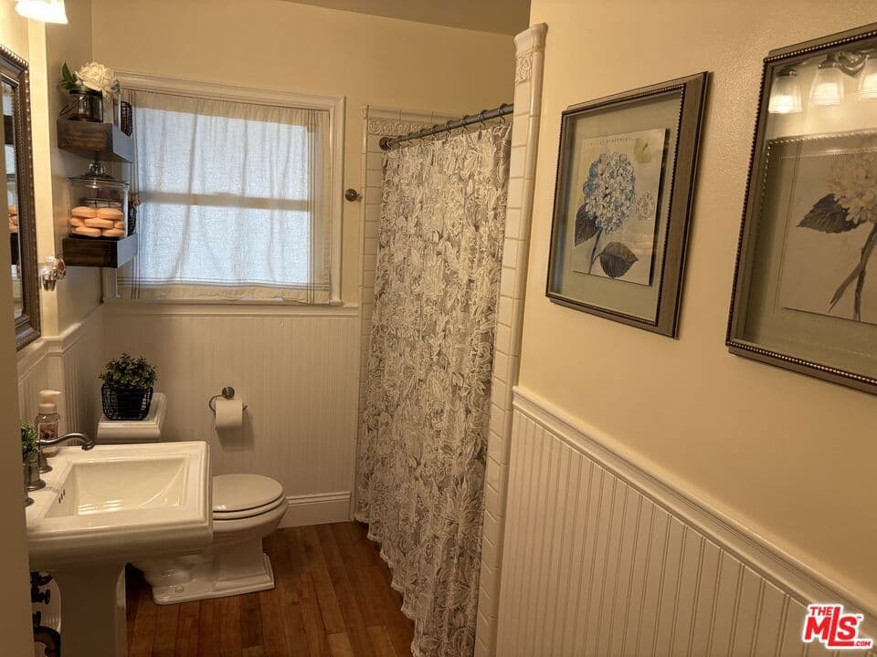 Home at 1608 Delford Avenue, Duarte — photo 10 of 12