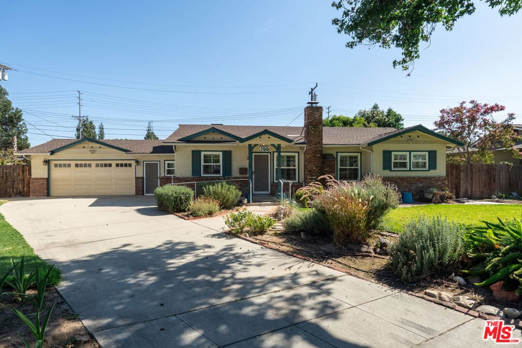 Home at 622 E Sandra Avenue, Arcadia — photo 1 of 12