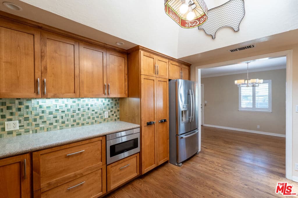Home at 622 E Sandra Avenue, Arcadia — photo 8 of 12