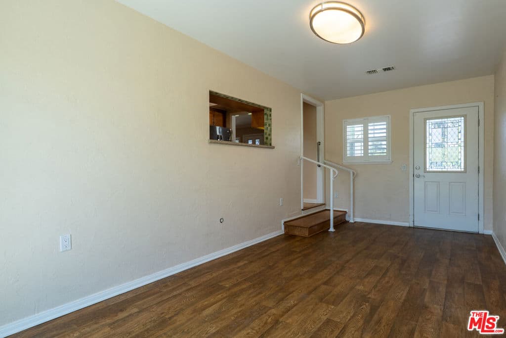 Home at 622 E Sandra Avenue, Arcadia — photo 9 of 12