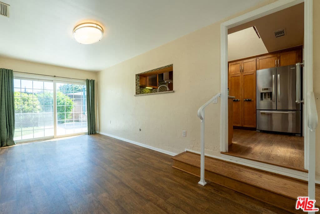 Home at 622 E Sandra Avenue, Arcadia — photo 10 of 12