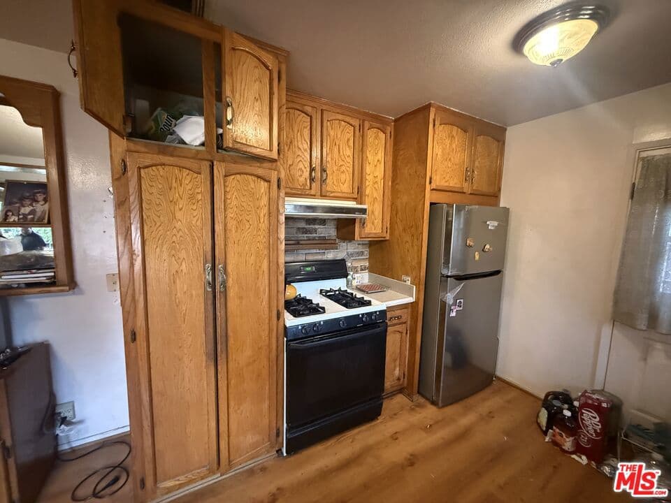 Home at 15517 Three Palms Street, Hacienda Heights — photo 4 of 12