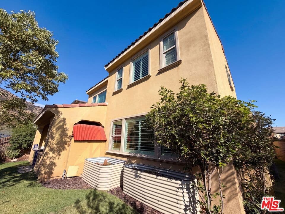 Home at 627 E Orange Blossom Way, Azusa — photo 5 of 12