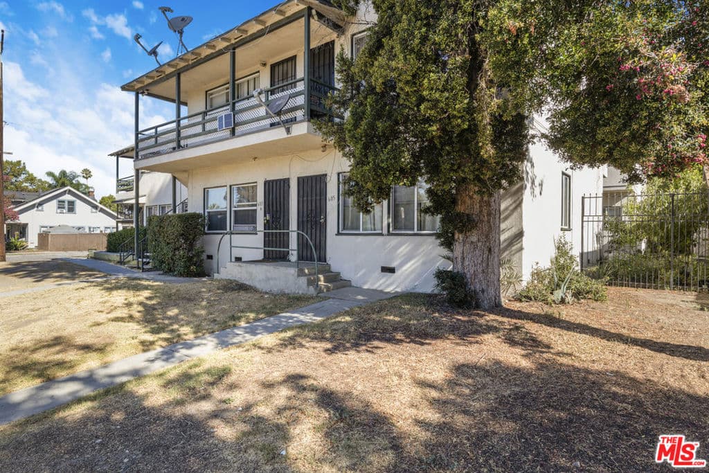 Home at 614 N Caswell Avenue, Pomona — photo 3 of 12