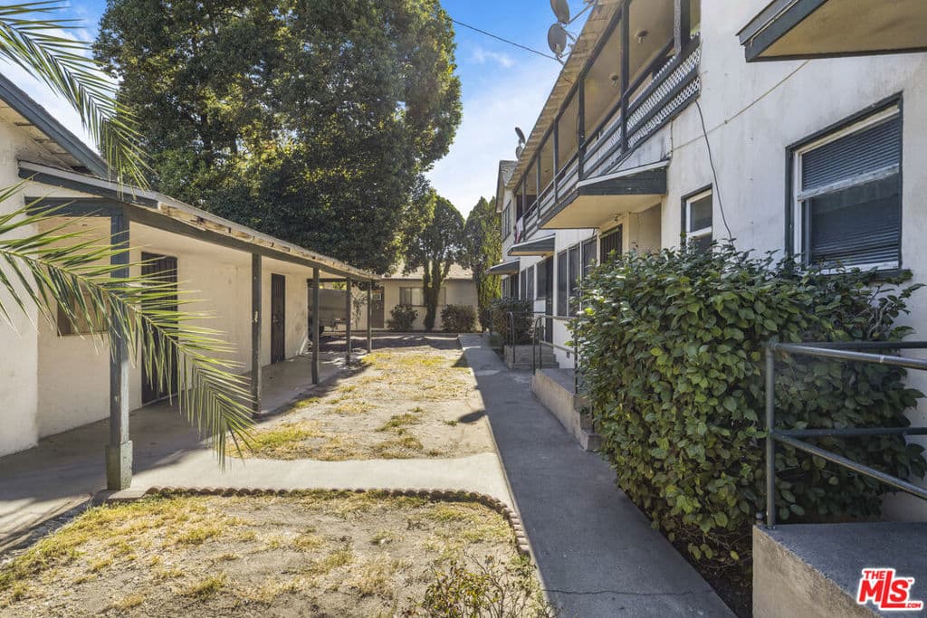 Home at 614 N Caswell Avenue, Pomona — photo 8 of 12
