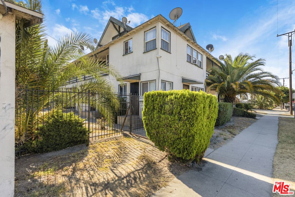 Home at 614 N Caswell Avenue, Pomona — photo 9 of 12