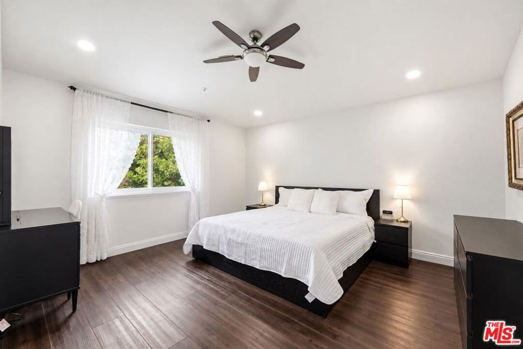 Home at 126 Bloom Drive, Claremont — photo 11 of 12