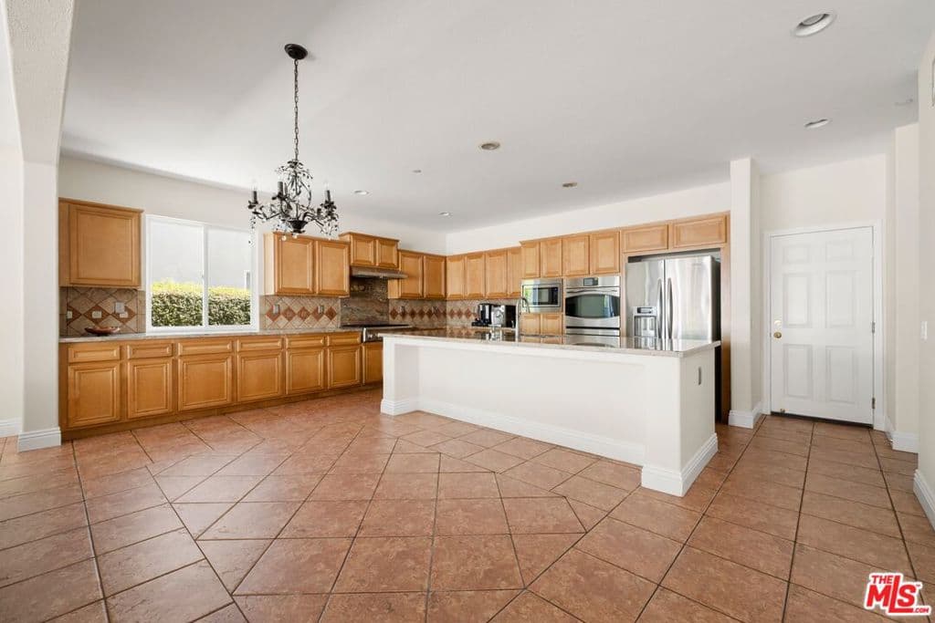 Home at 11 Turning Leaf Way, Azusa — photo 11 of 12