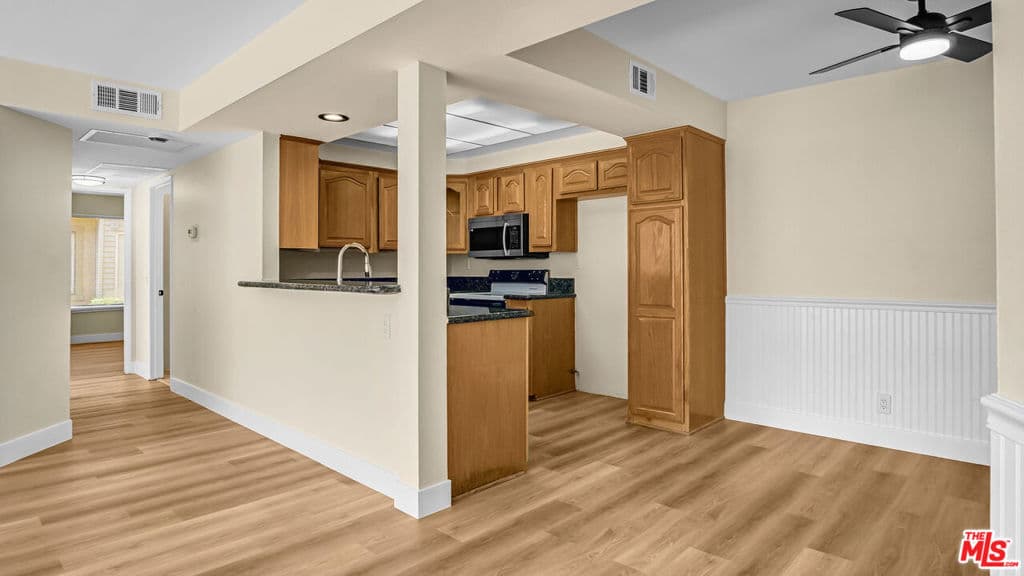 Condo at 75 Carriage Way, Pomona — photo 4 of 12