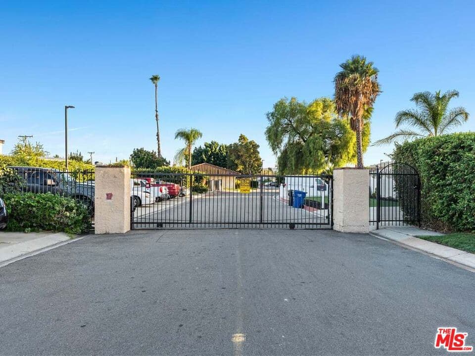 Home at 257 Las Brisas Circle, Pomona — photo 9 of 12