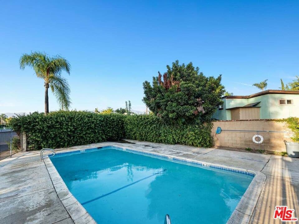 Home at 257 Las Brisas Circle, Pomona — photo 10 of 12