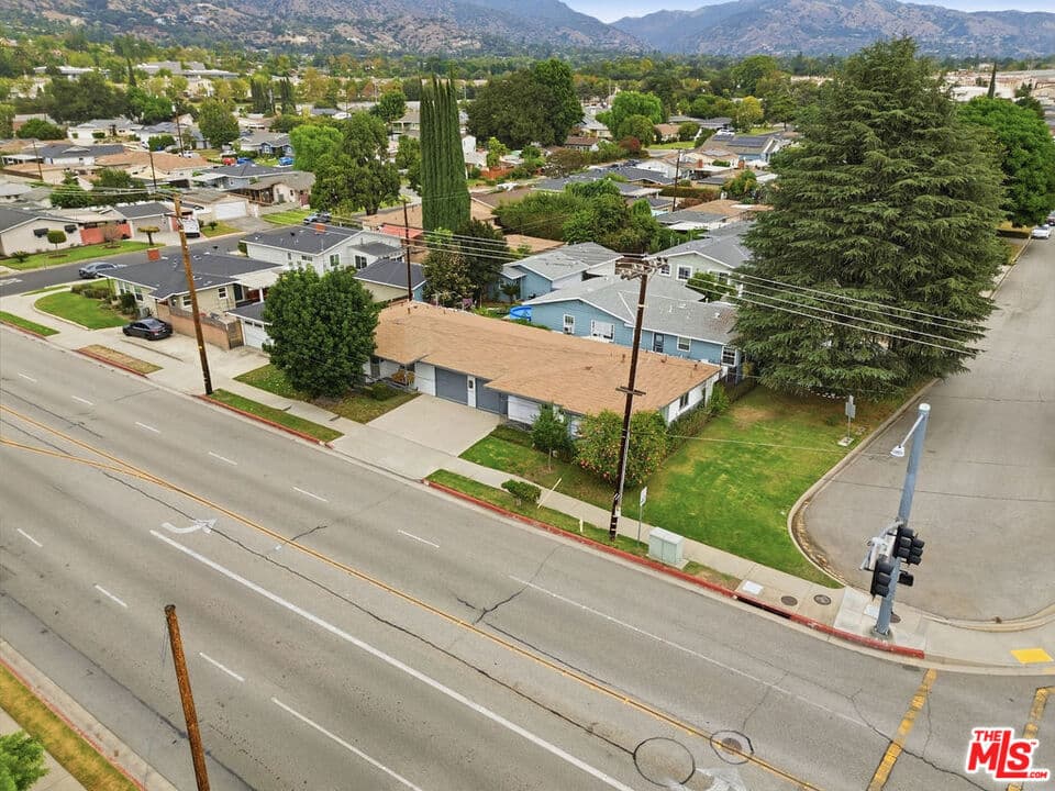 Home at 110 N Barranca Avenue, Glendora — photo 11 of 11