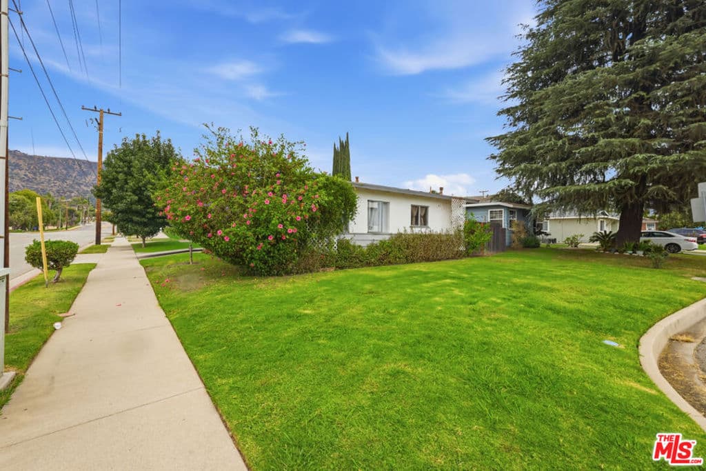 Home at 110 N Barranca Avenue, Glendora — photo 5 of 11