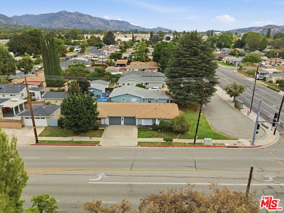 Home at 110 N Barranca Avenue, Glendora — photo 6 of 11