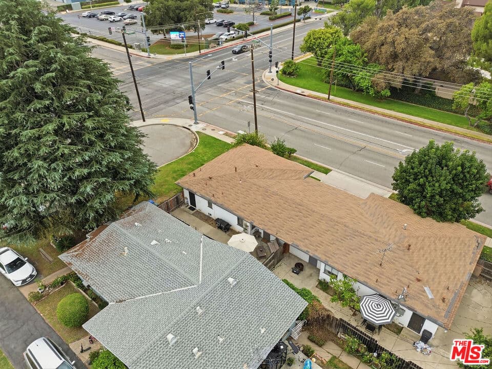 Home at 110 N Barranca Avenue, Glendora — photo 7 of 11
